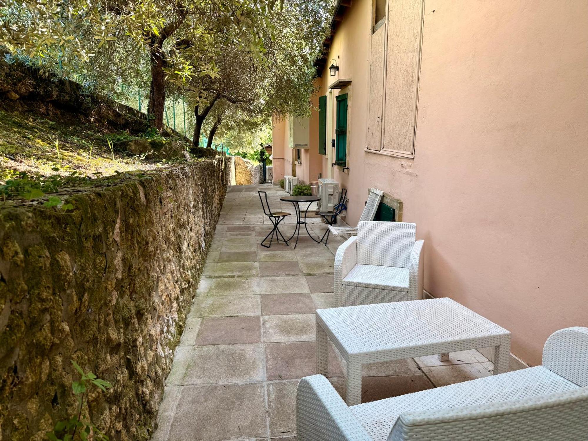 Green Leaves Verona Bagian luar foto